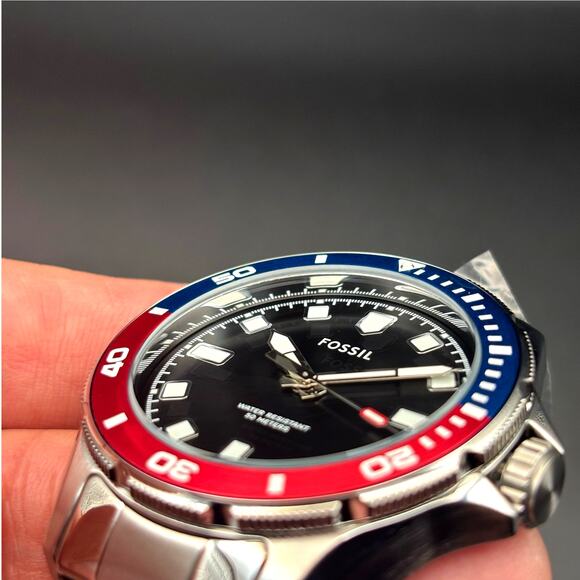 Fossil BQM2883 Mens Black Dial Pepsi Bezel Stainless Steel Diver Style Watch NIB - Picture 13 of 17